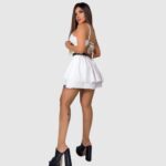vestido con cinturón ajustado
